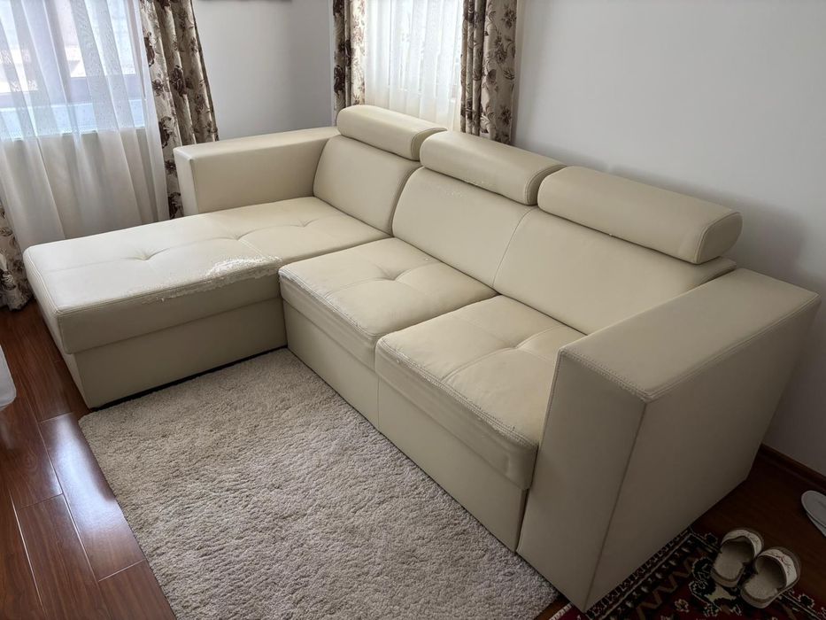 Canapea colțar piele ecologică