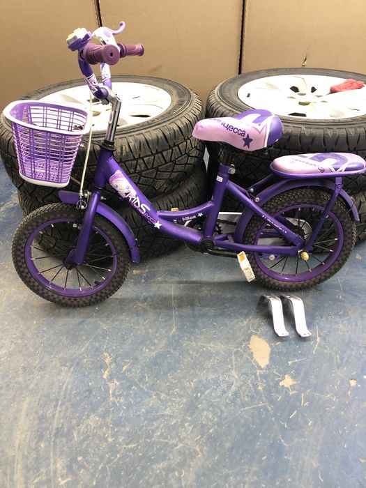 Велостпед детский 4-7 лет, диаметр колес 12 см,