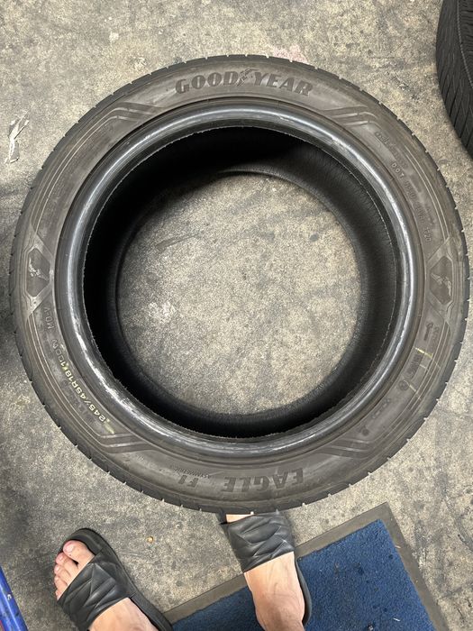 245/45/18 Good Year