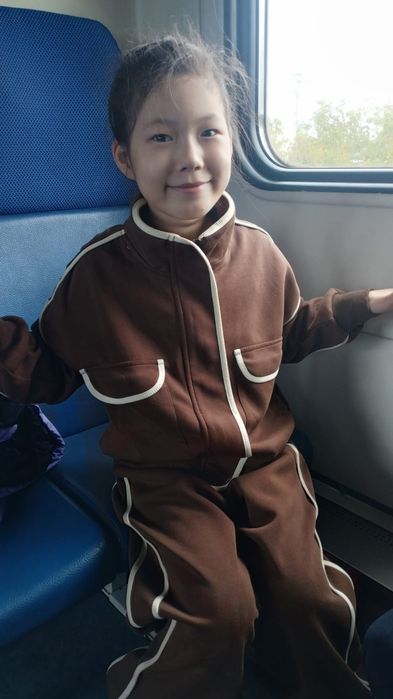 Продам спортивки для девочек