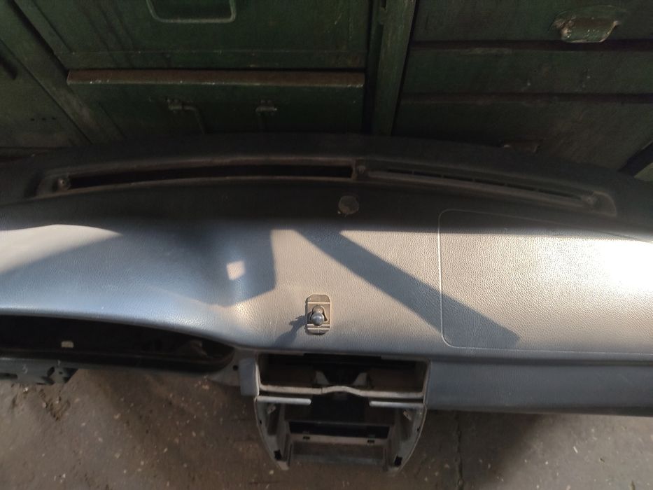 Панель приора 1 продам