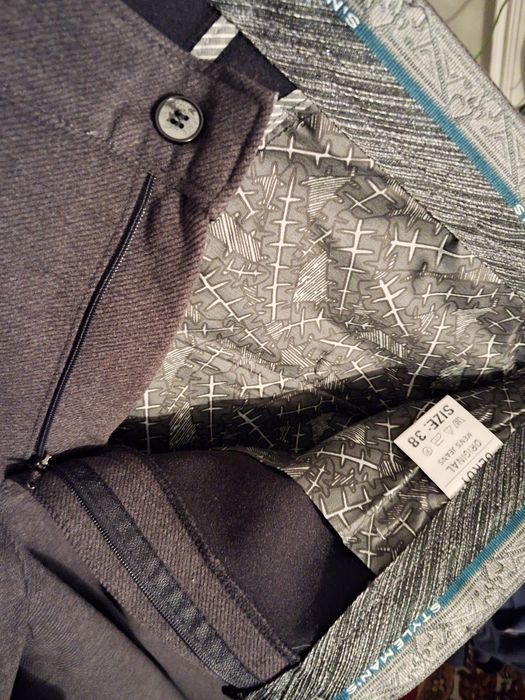 Брюки плотные зимние.