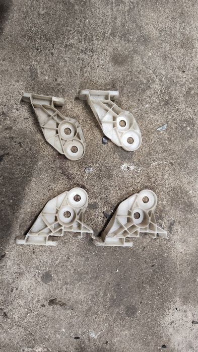 Държач предна броня бмв е46