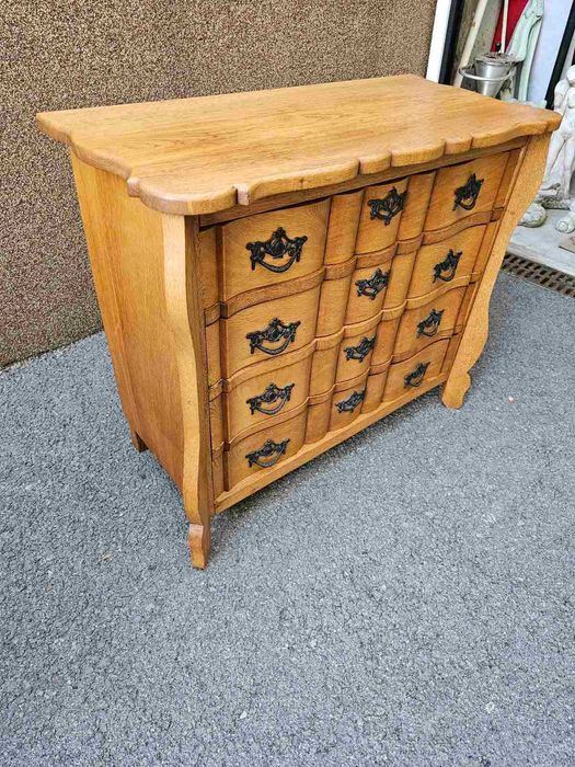 Масивен дъбов скрин в стил Чипъндейл