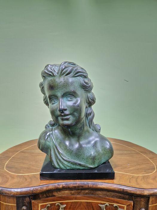 Уникален антикварен авторски френски керамичен бюст