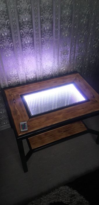 Журнальный столик