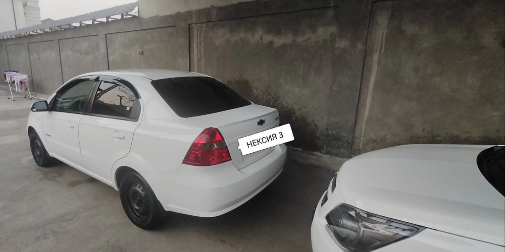 Срочно продам автомобиль НЕКСИЯ 3