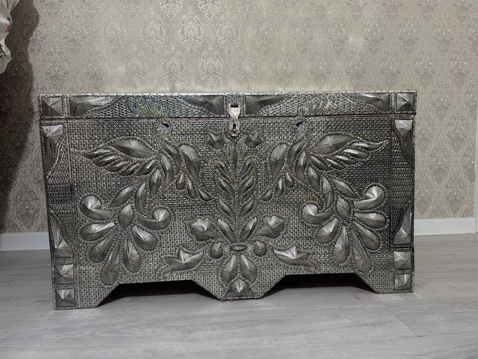 Сандуқ сотилади 2-дона ҳолати зўр. Sanduq sotiladi 2-dona holati zur.