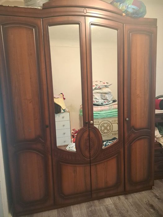 Продам шкаф в спальню