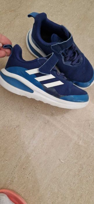 Детски маратонки ADIDAS номер 27 като нови