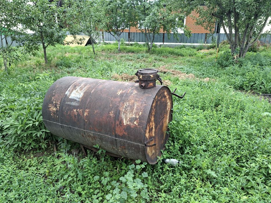 Продам цистерну 1 тон