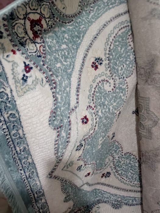 Большой и средней ковёр