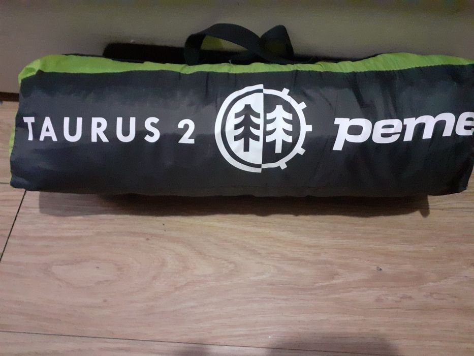 Cort taurus peme 2 persoane +sac de dormit noi