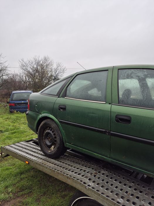 Векра Б на части