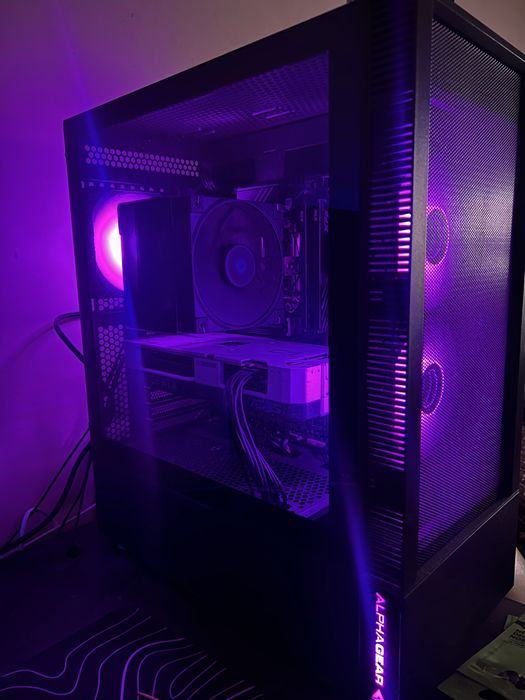 PC Gaming rtx 4070 super, AMD Ryzen 7 7800X3D, monitor, tastatura