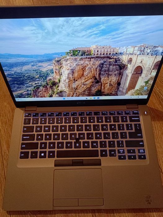 Dell Latitude 5410 i5-10th gen 256ssd Windows 11 Pro