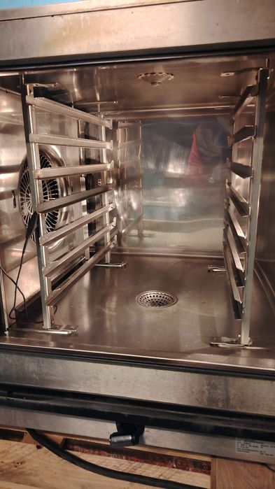 Cuptor electric convecție