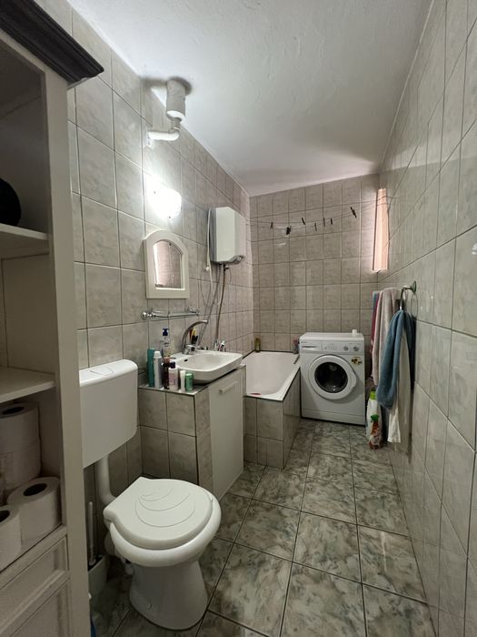 Apartament 3 camere de vânzare – Câmpeni, Alba