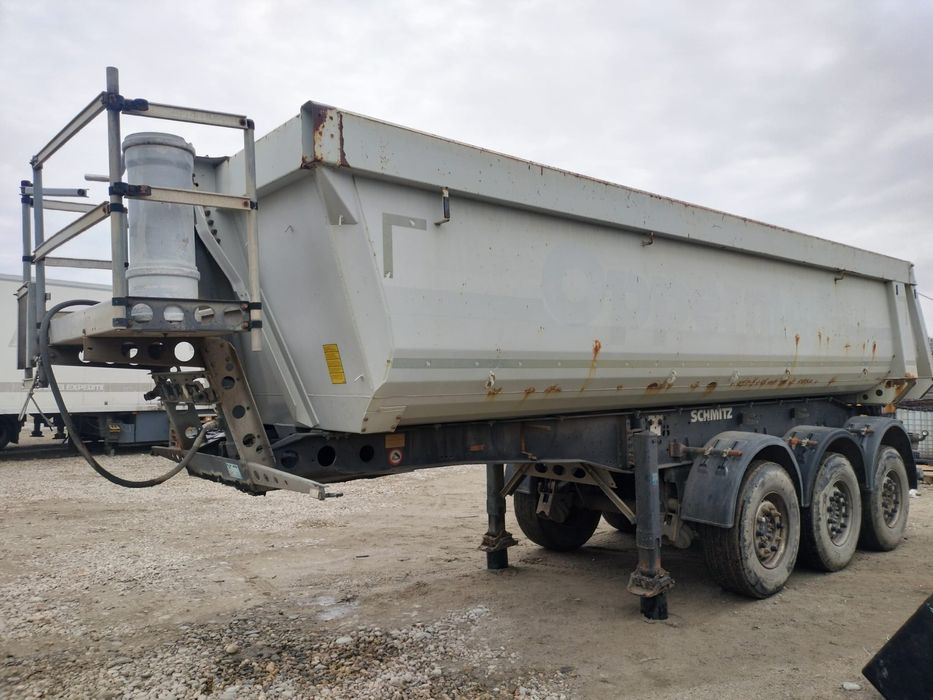 Vând semiremorca basculabila Schimtz