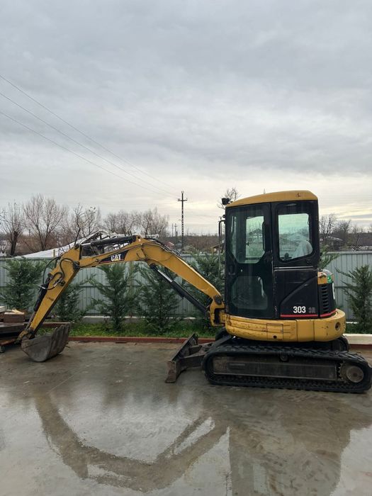 Mini excavator Caterpillar