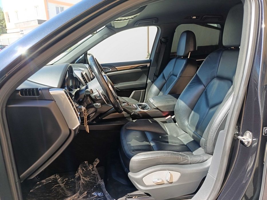 Porsche Cayenne 3.0 Diesel 245 CP ** An 2013**Jante 20**Piele**