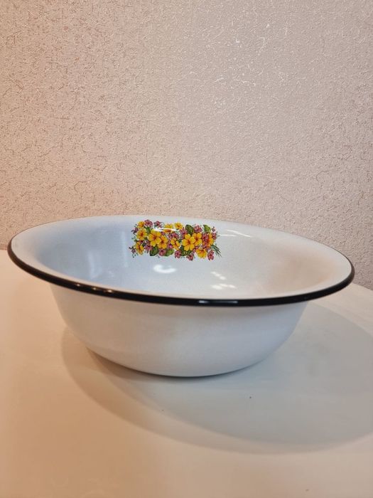 Продам эмалированный таз, сомса тогора.