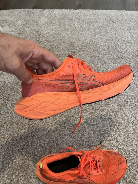 Asics Novablast 4-оригинални маратонки