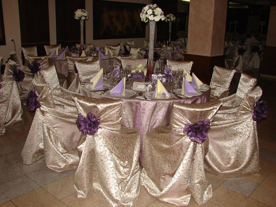 Fete de masa rotunde