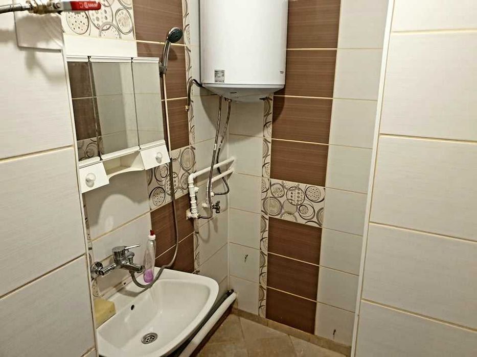 Дава се под наем Двустаен апартамент в Бургас, Славейков - 55 кв.м за 102 € - Снимка #4