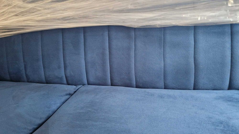 Canapea fixă culoare bleumarin de la Mobexpert - nouă cu folie
