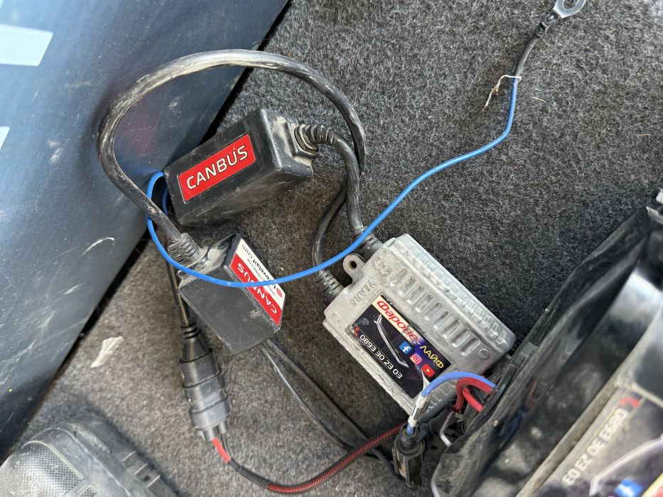 Фарове фар VW Touareg Xenon Valeo рециклиран във фарове лайф за монтаж