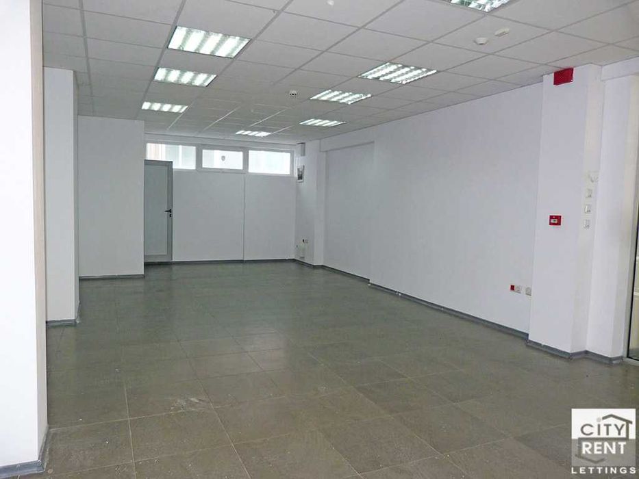 Дава се под наем Магазин в Велико Търново, Център - 55 кв.м за 255 € - Снимка #1