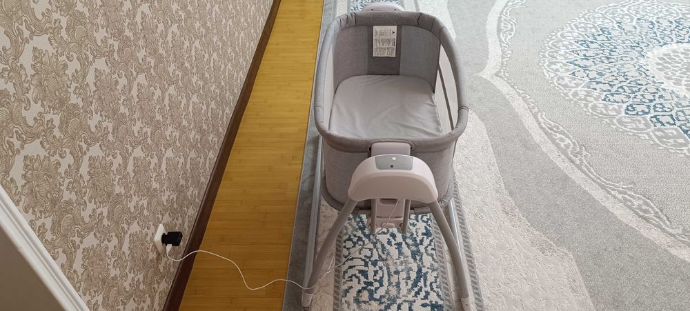 Колыбель-люлька с электроприводом