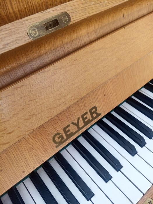 Немско пиано GEYER