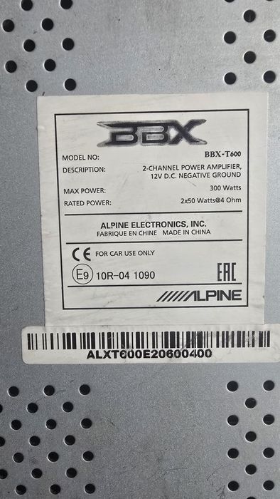 Vand subwoofer auto alpine 12S4