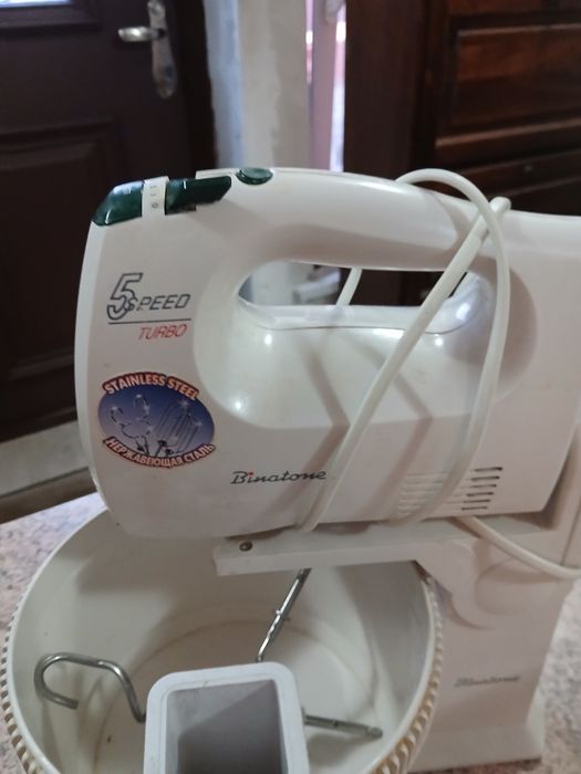 Миксер кухонный.