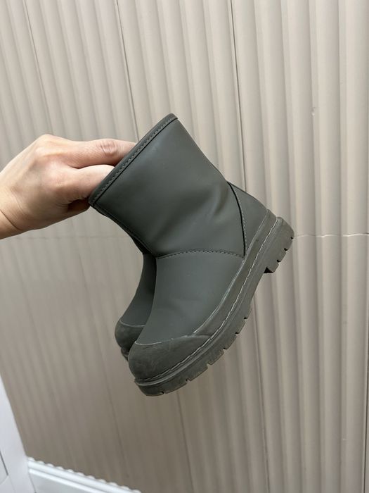 Демисезонные сапоги Zara