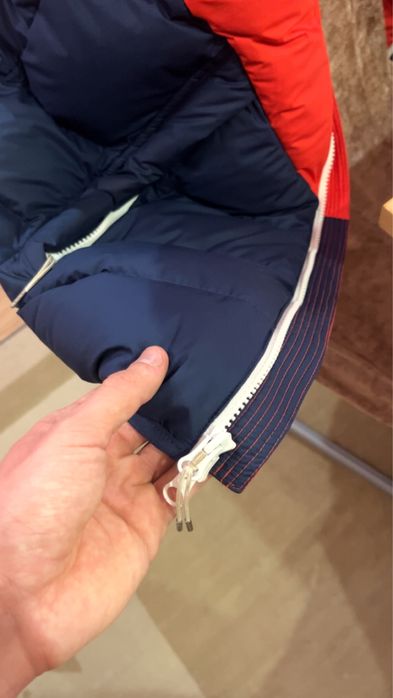 Vestă Nike puffer – Roșu & Bleumarin – M