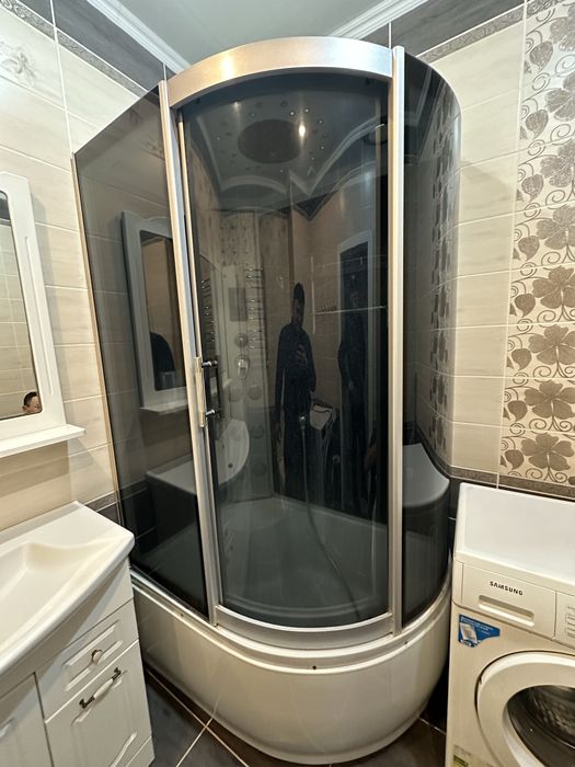 Продам душевую кабину б/у