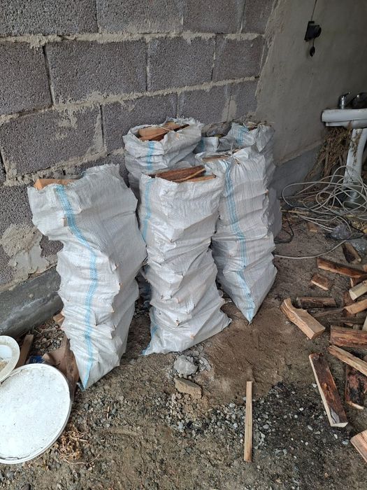 Дрова в мешках хорошие