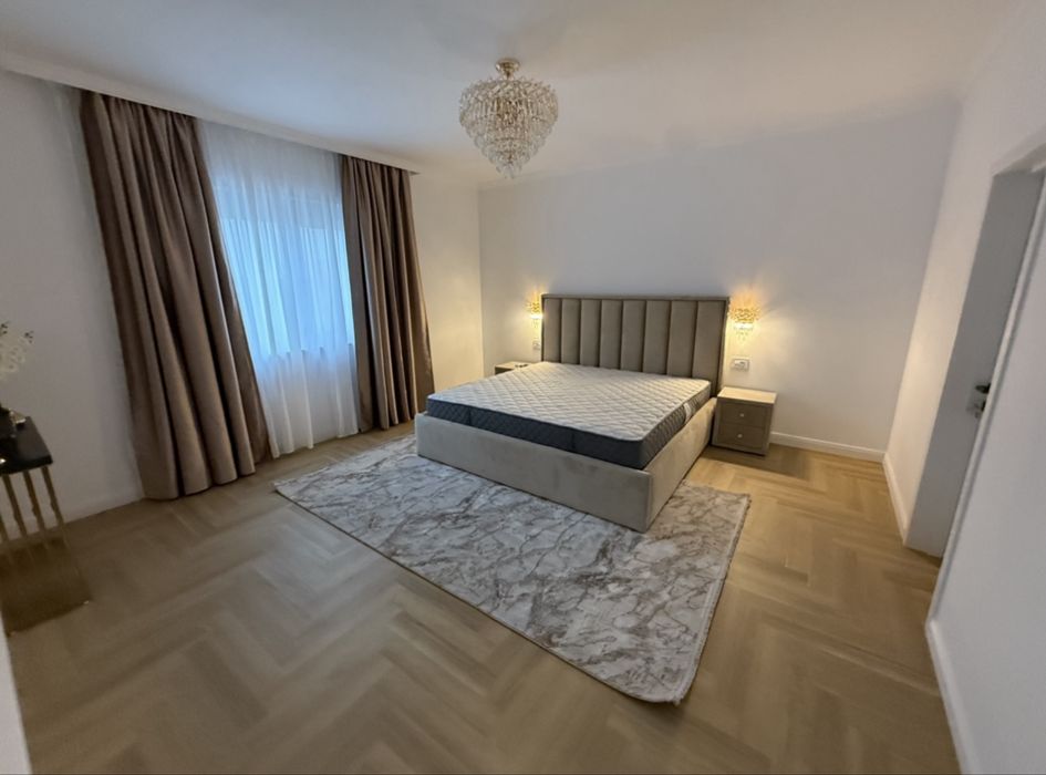 Vand casa Lux la cheie