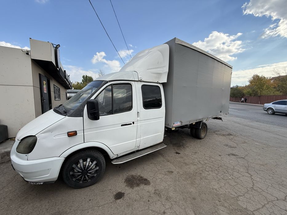 Исузу 5 тонник, 2 Газели.