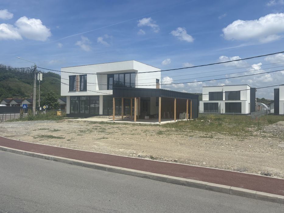 Spatiu Comercial