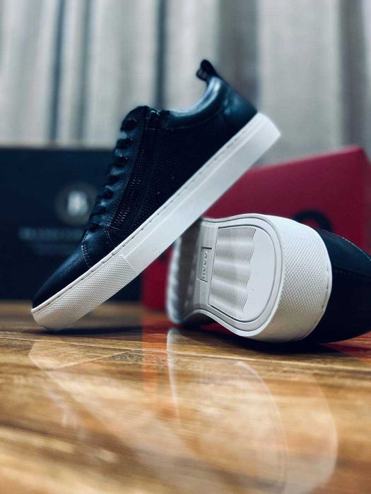 Hugo Boss мужские кожаные кроссовки РАЗМЕР 39