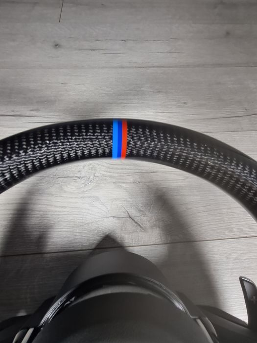 Volan-Carbon-Bmw-Seria-5-6-7-F10-F11-F06-F12-F01-F02-F07-F90-M5-M6-Nou