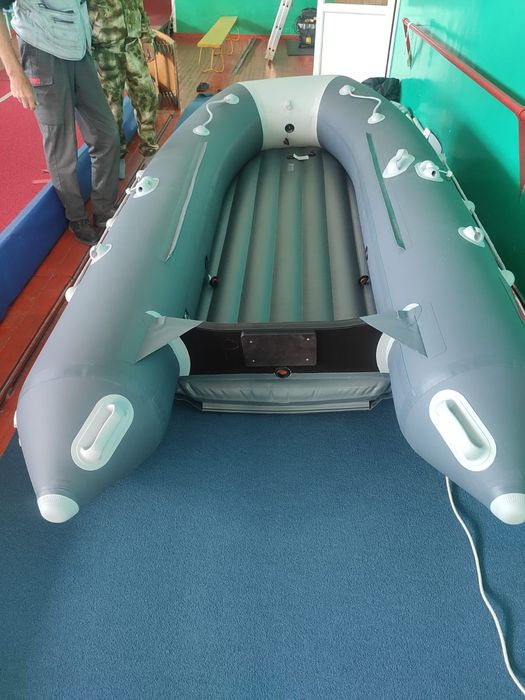 Продам новую лодку