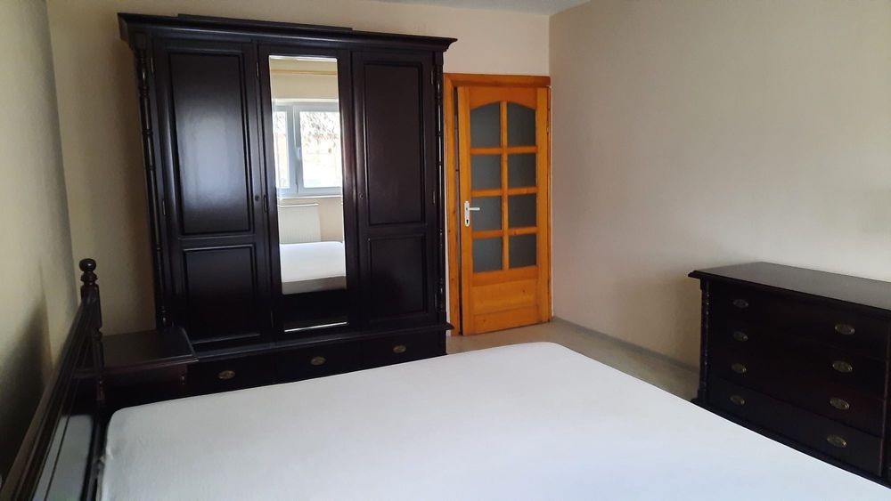 Dau în chirie garsoniera în Rogerius