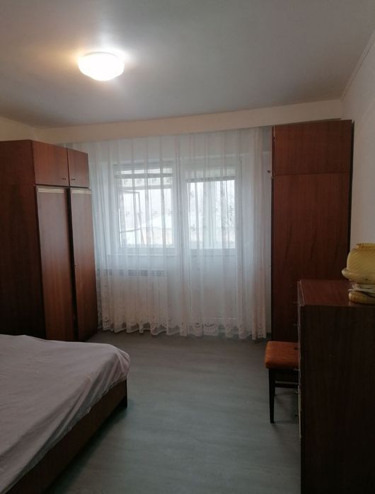 Inchiriez apartament