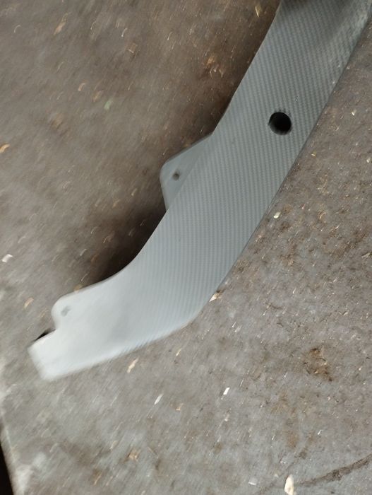 Лип спойлер за Suzuki swift 2017