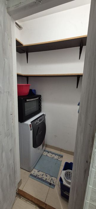 Închiriez garsoniera